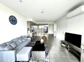 High Floor Skyline view 2Br close2Olympic park, Sydney